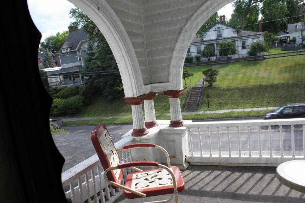 Victorian Charm Inn Image 13