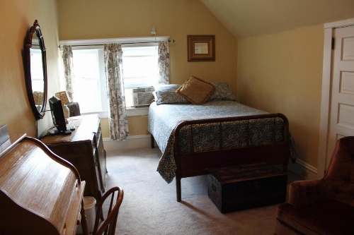 Victorian Charm Inn image 22