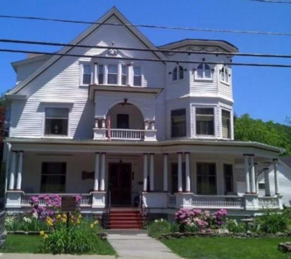 Victorian Charm Inn Main image